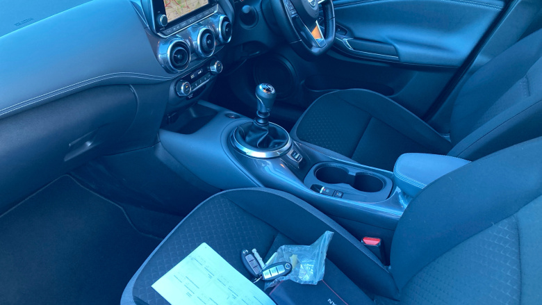 Nissan Juke 1.0 DiG-T 114 N-Connecta 5dr Petrol Hatchback